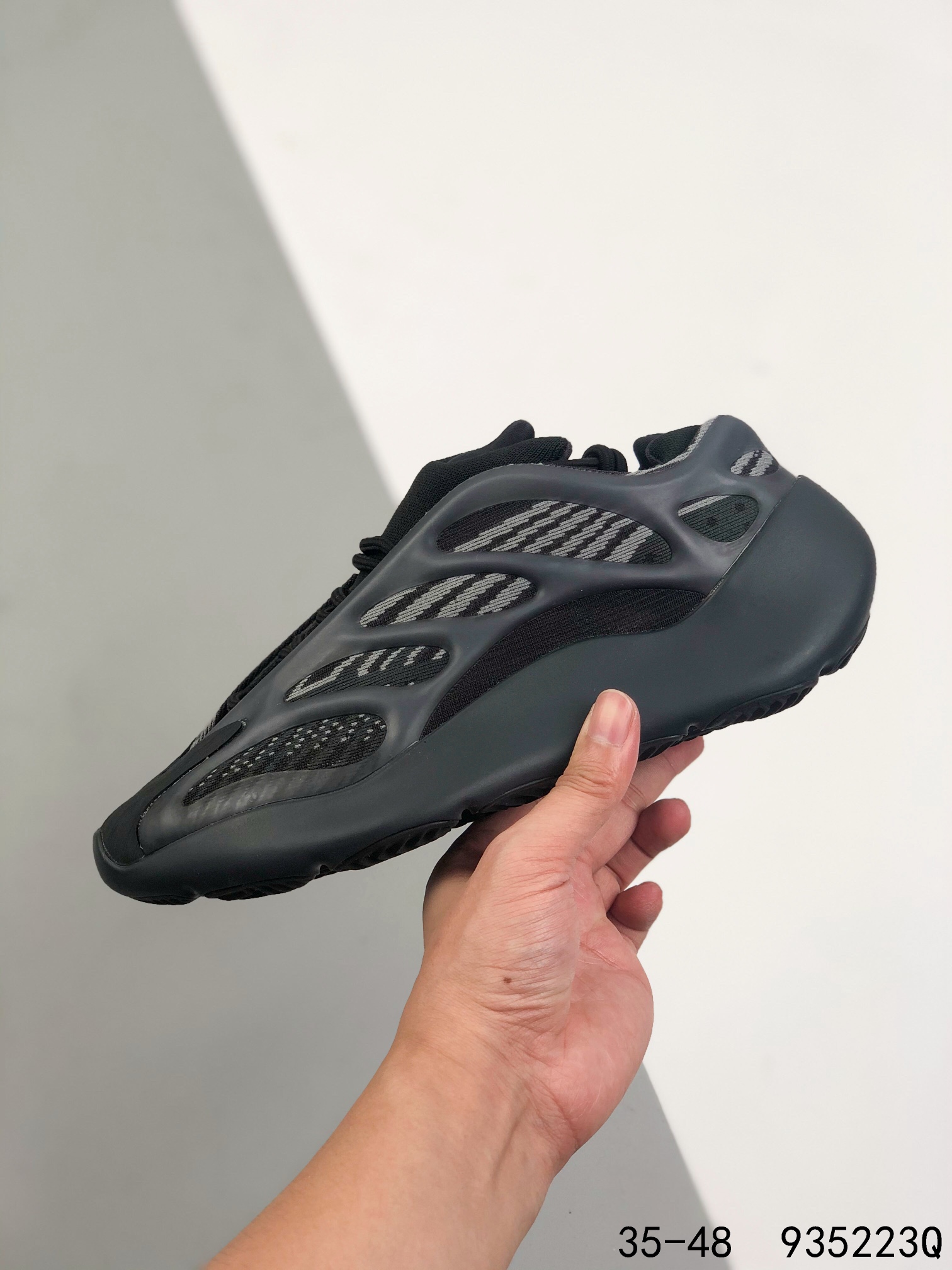 Yeezy 700 V3 Mens/Women's Sneakers Shoes 35 - 48
