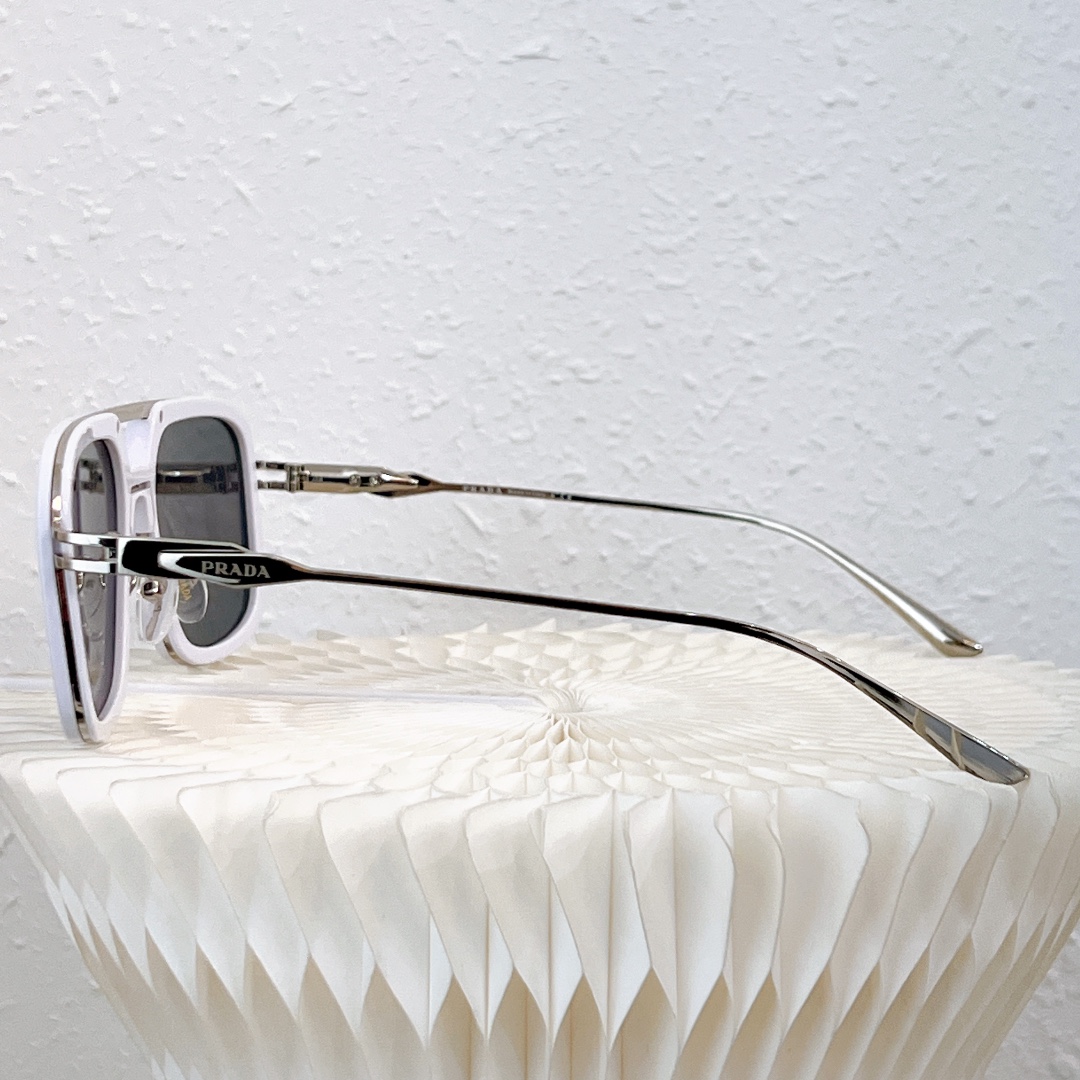 Prada Eyewear Collection sunglasses SPR57Z