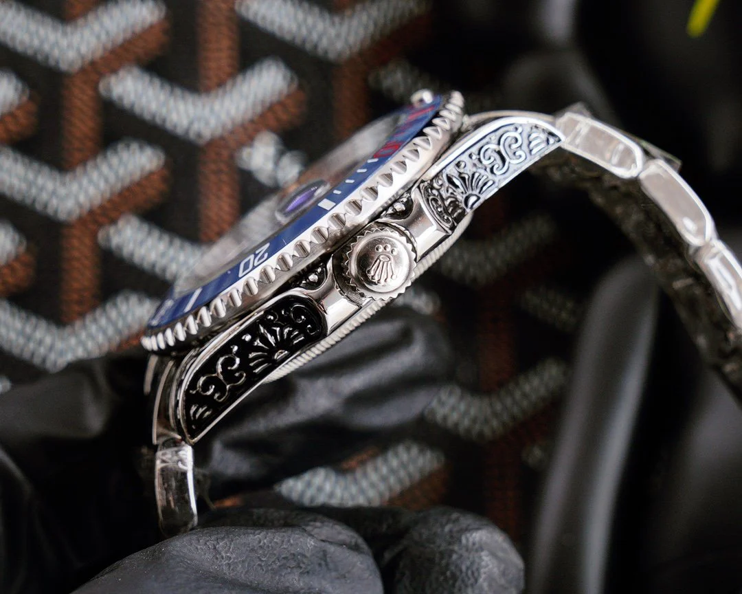 SUBMARINER CUSTOM HAND ENGRAVED LIMITED EDITION