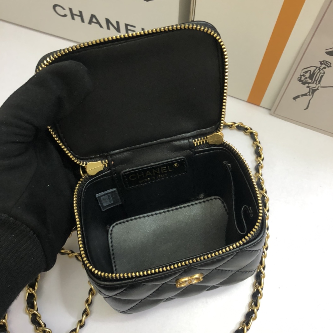 Chanel Women Shoulder Bags 11*8.5*7cm