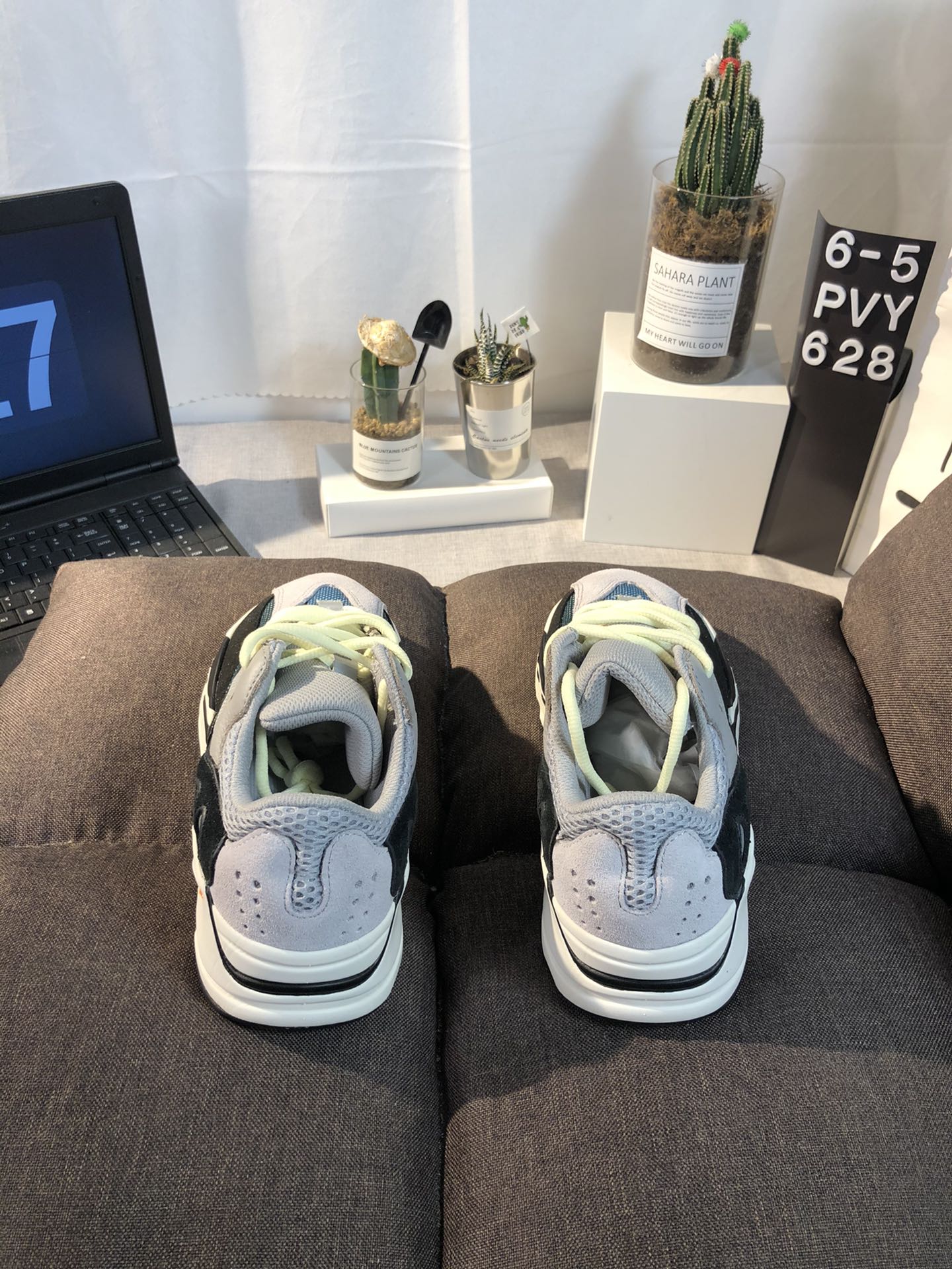 Yeezy 700 Boost Mens/Women's Sneakers Shoes 36 - 45