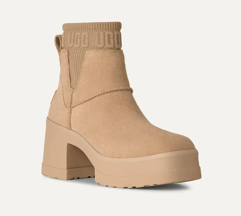 UGG Women's Moxy Chelsea