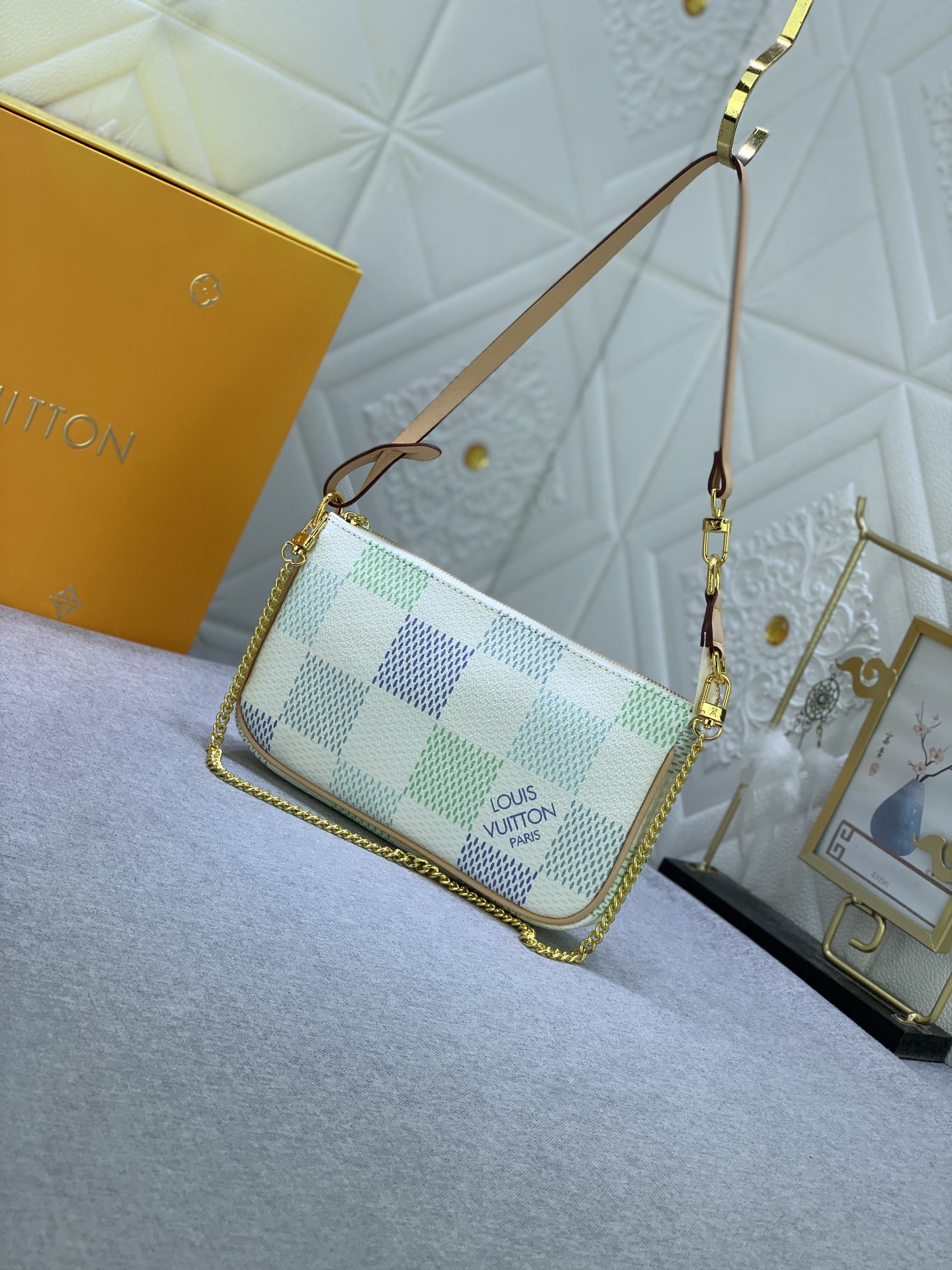 Louis Vuitton N40642 Pochette Accessoires Shoulder Bags Size 23*13*4cm