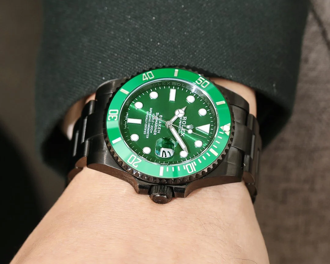 SUBMARINER 40MM CUSTOM ALL BLACK GREEN BEZEL