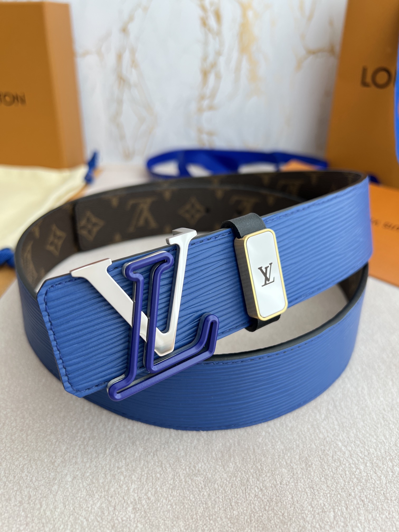 Louis Vuitton Men Belt Width 4cm