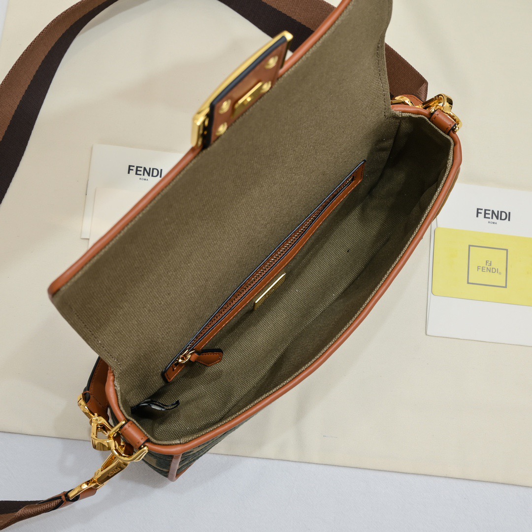 Fendi Baguette FF Shoulder Bags 27*6*14cm