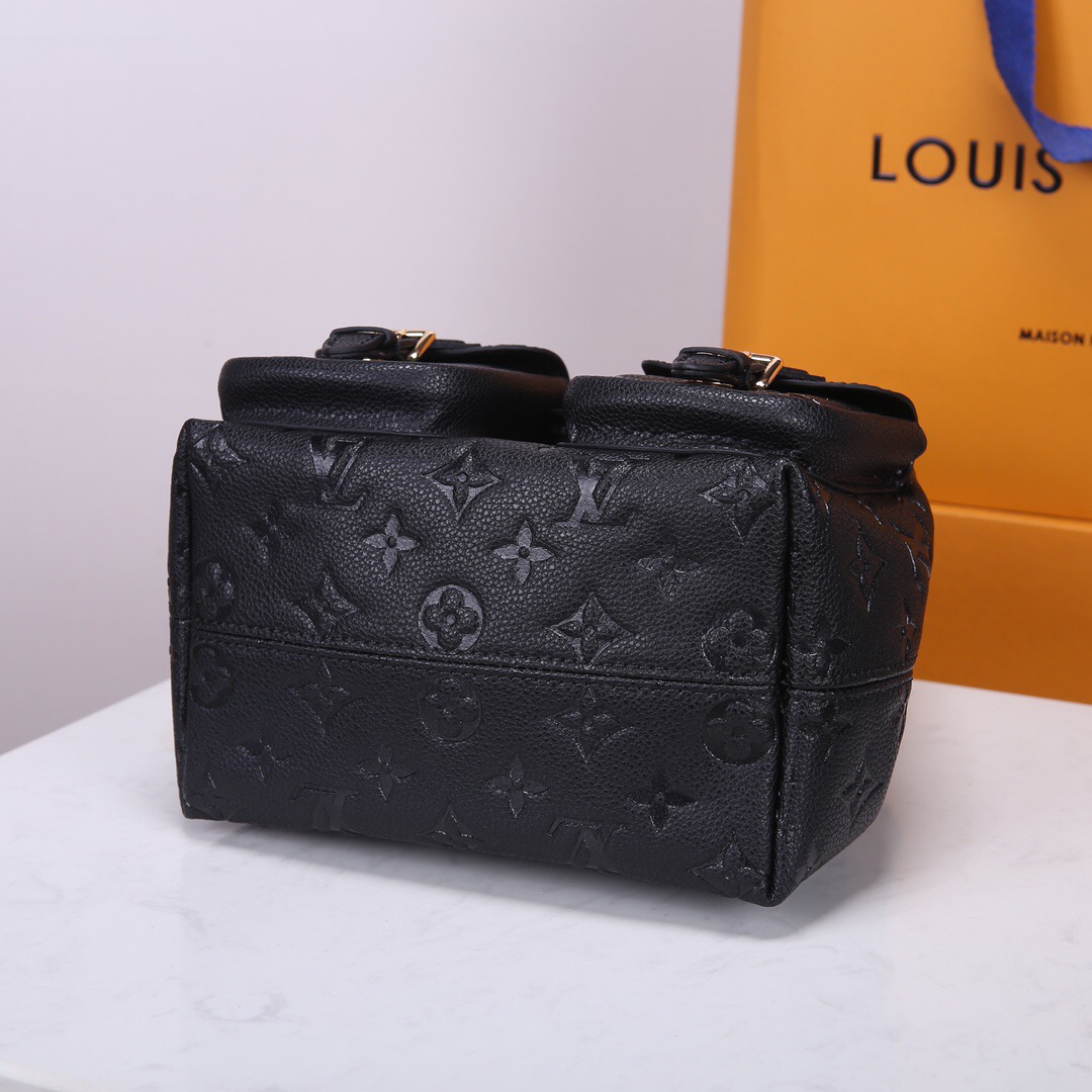 Louis Vuitton Monogram Embossed Backpack Bags 20*22*14cm