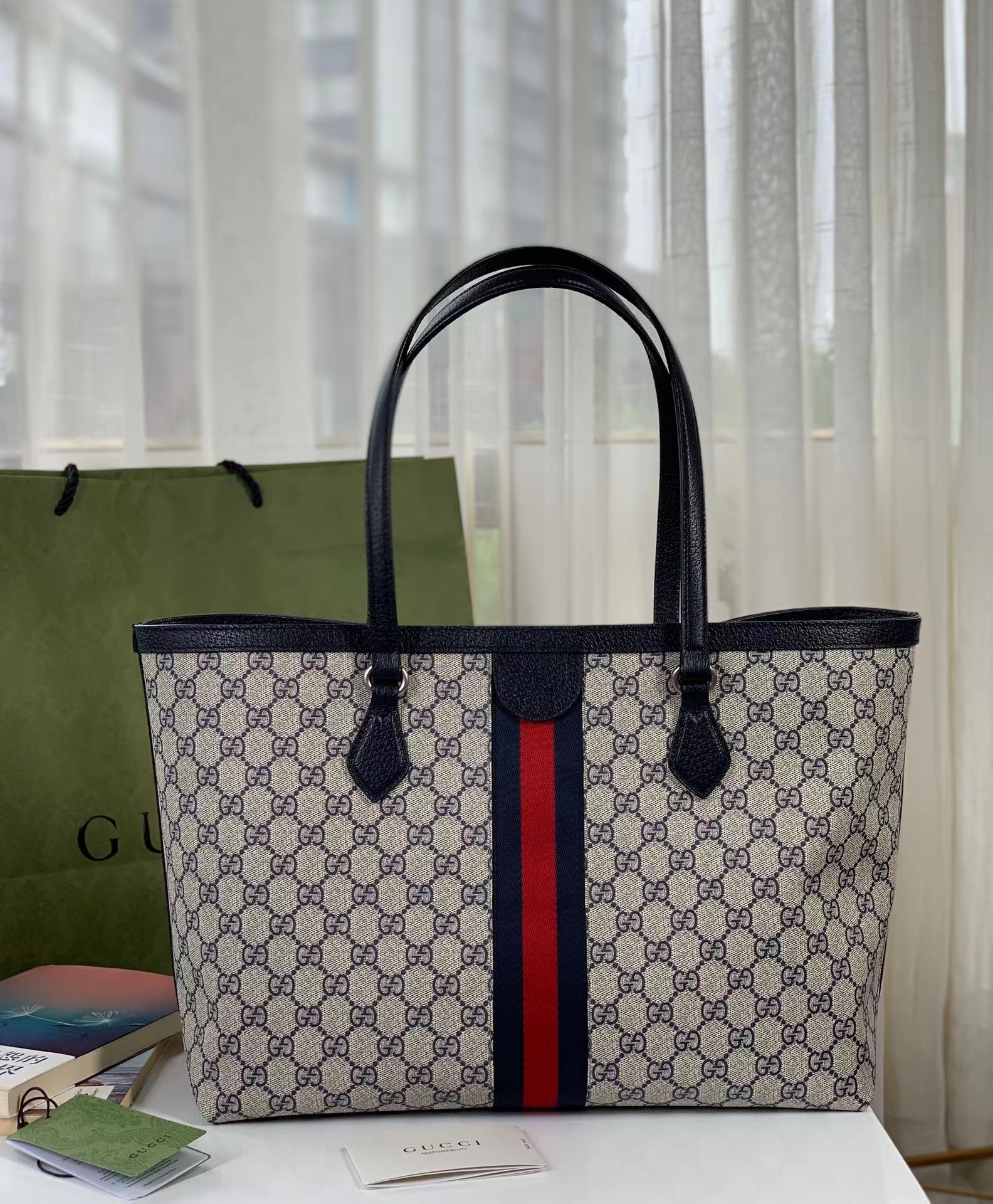 Gucci GG Supreme Shopping Bags Size 38*28*14cm