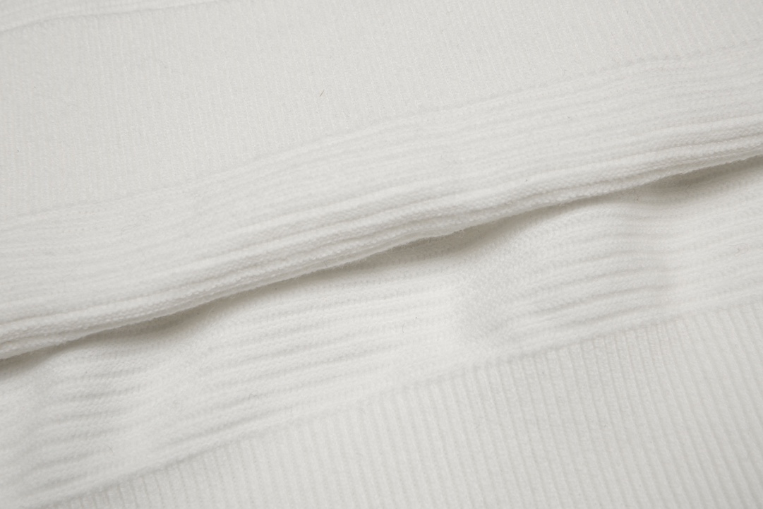 Thom Browne Unisex Sweatshirt Size S-XL