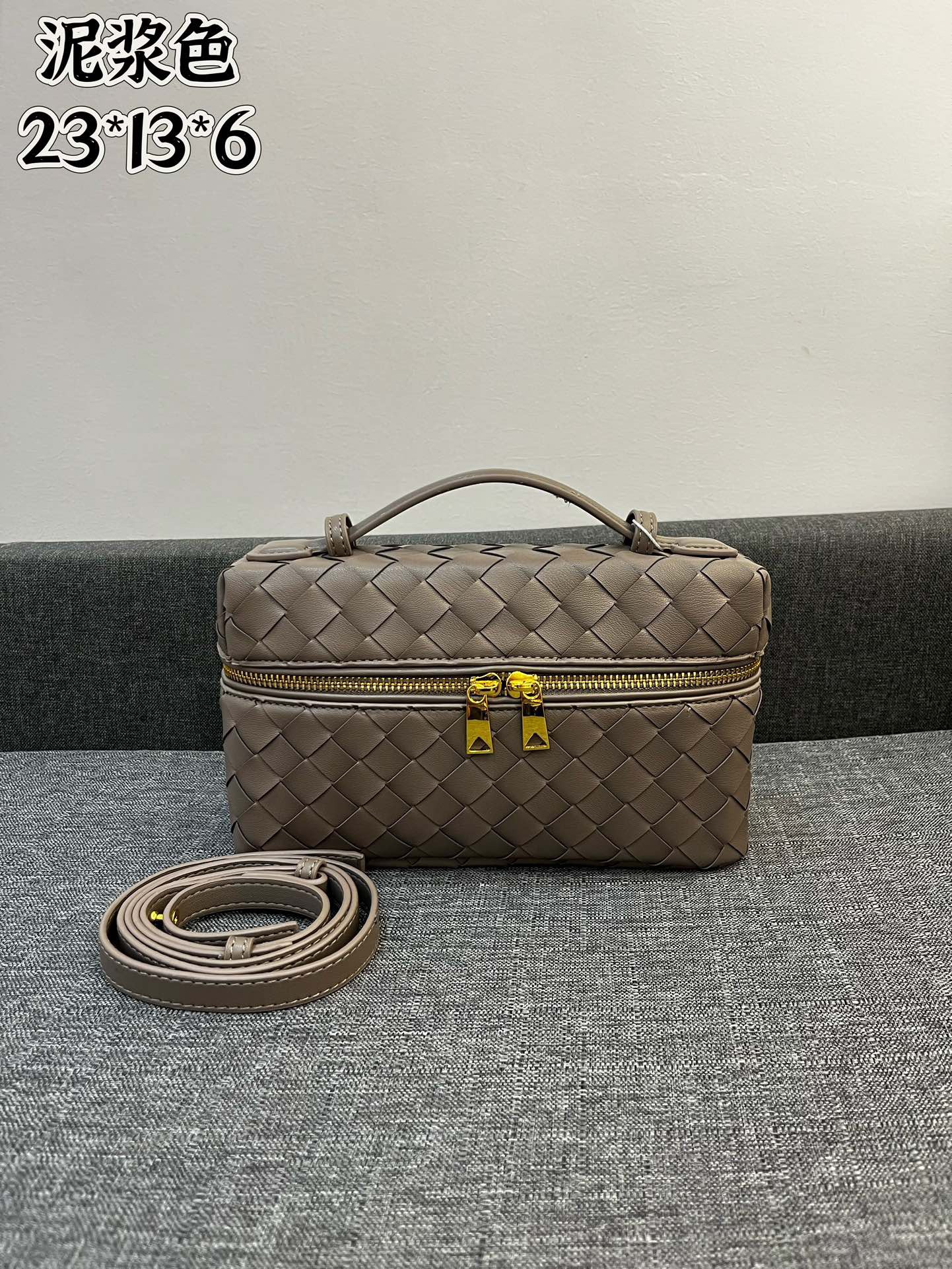 Bottega Veneta Vanity Case Shoulder Bags 24*13*6cm
