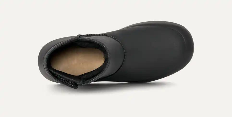 UGG Women's Classic StreetScape Leather