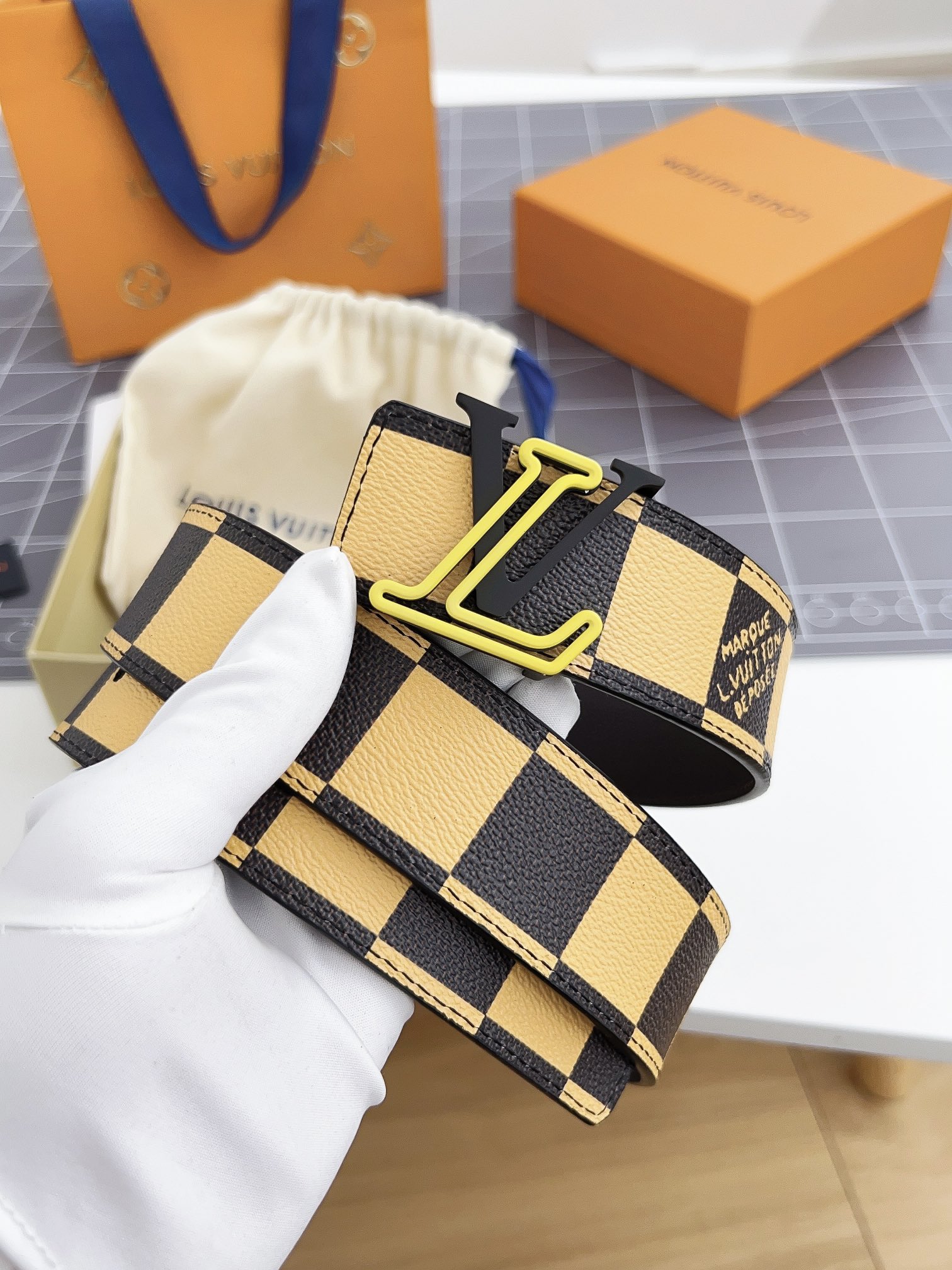 Louis Vuitton Men Belt Width 4cm