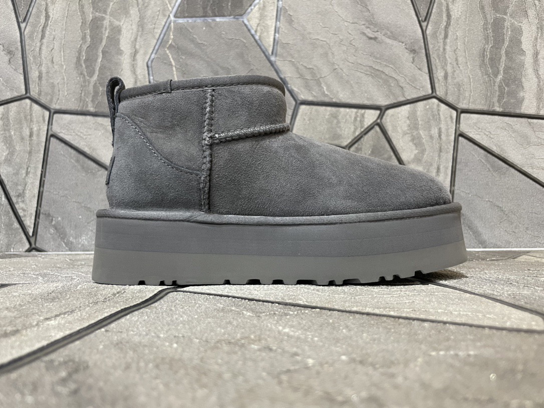 UGG Women Boots Size 35-40