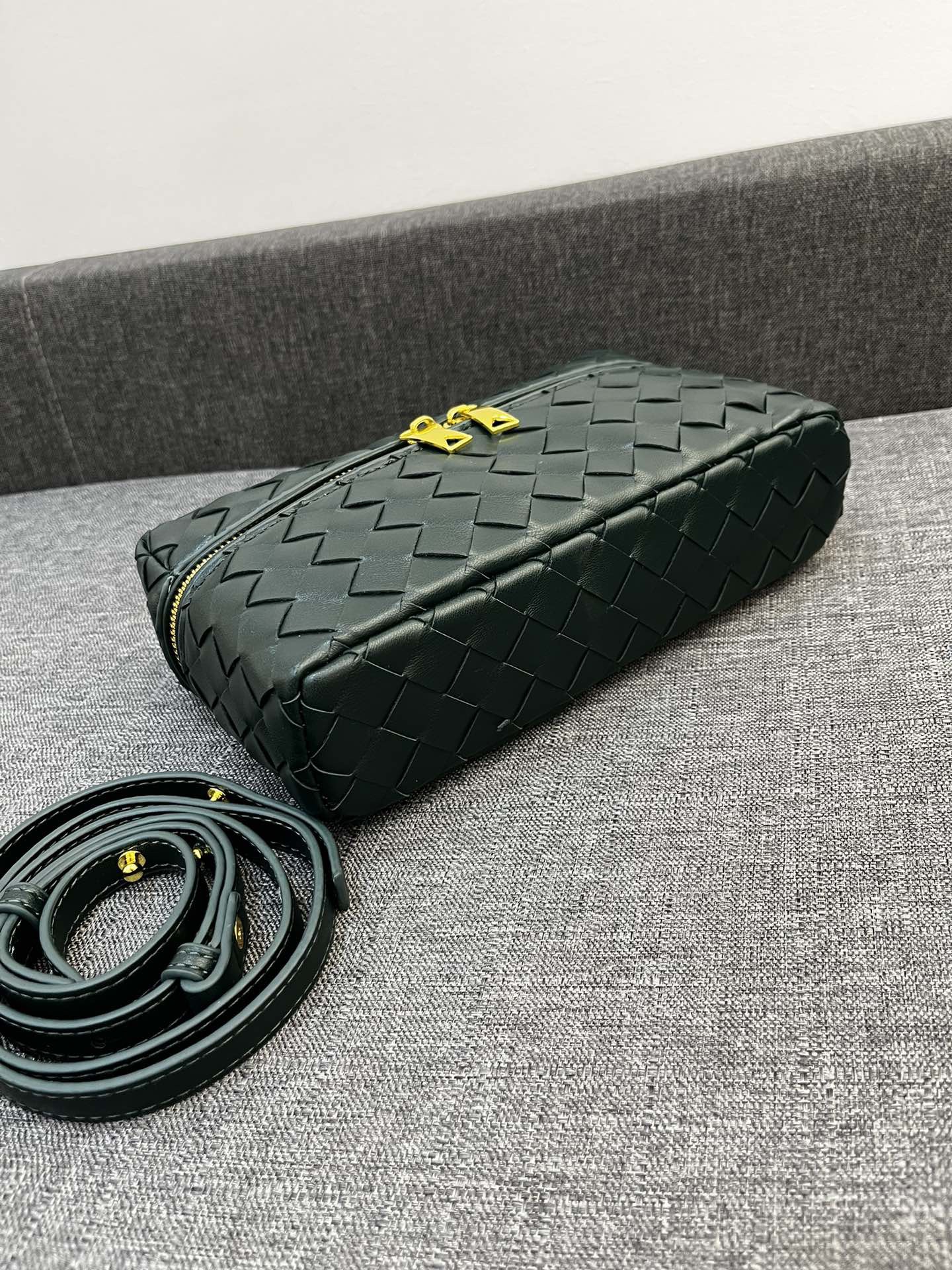 Bottega Veneta Vanity Case Shoulder Bags 24*13*6cm