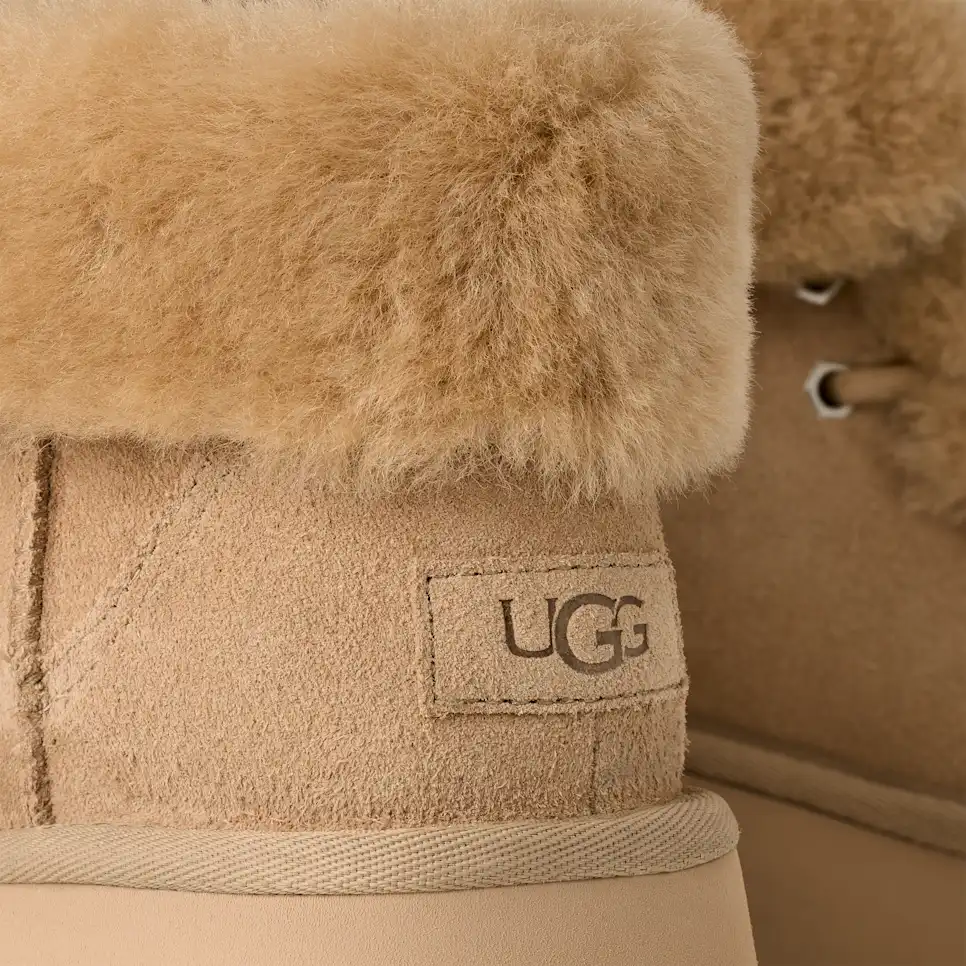 UGG Women's Esmee Lace Up