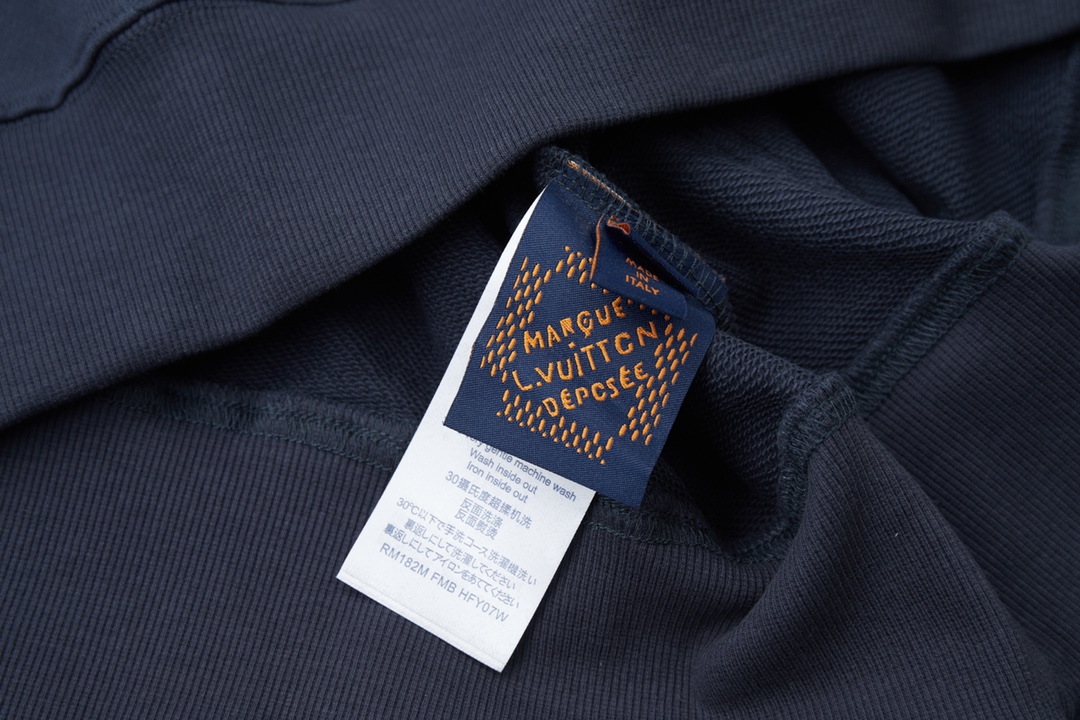 Louis Vuitton Unisex Sweatshirt Size S-XL