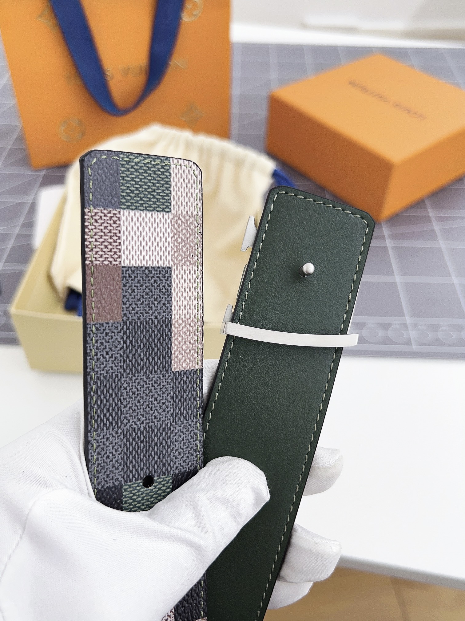 Louis Vuitton Men Belt Width 4cm