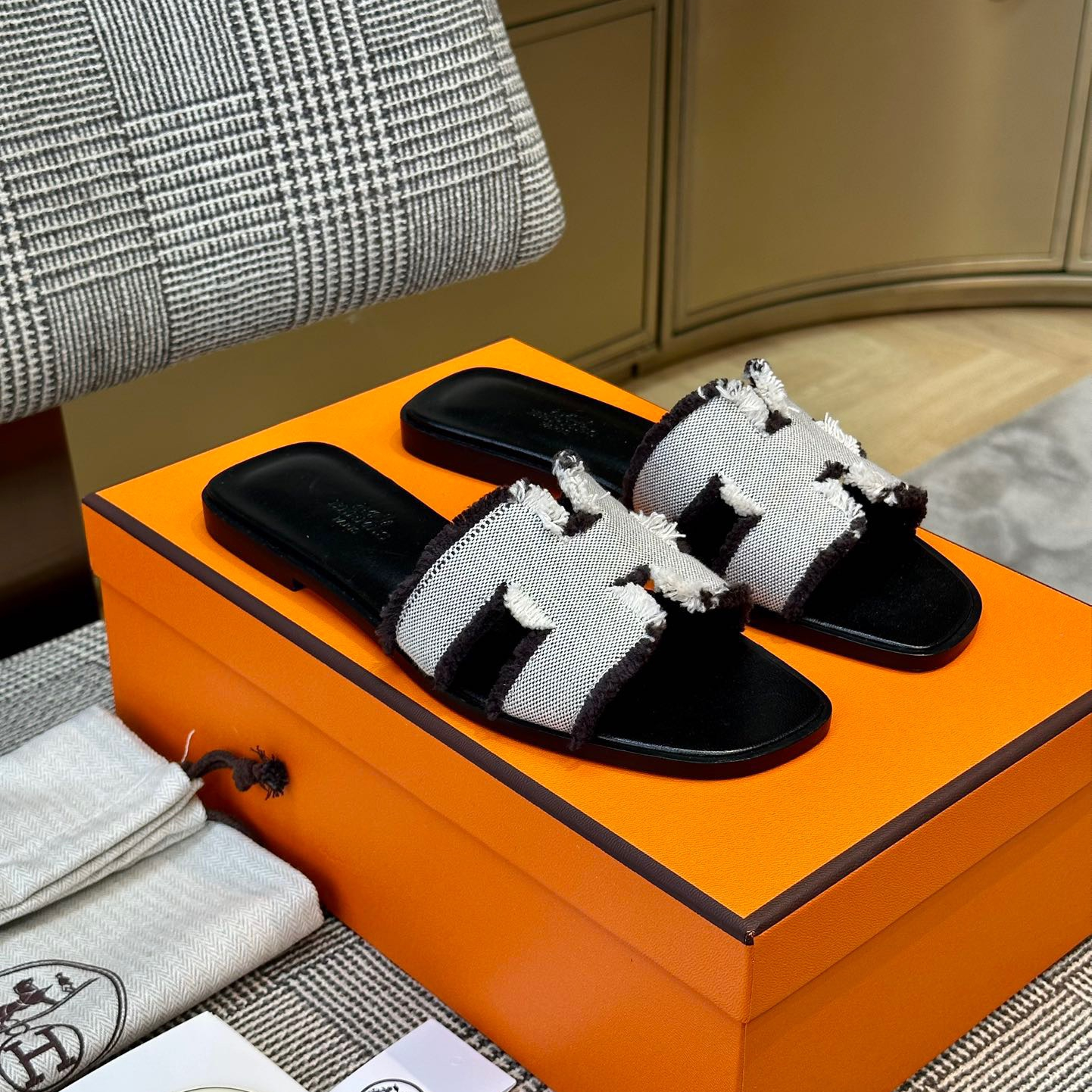 Hermes Oran Slippers Size 35-41 3-Color