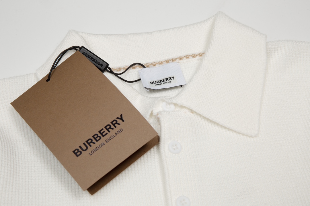 Burberry Unisex Sweatshirt Size S-XXL