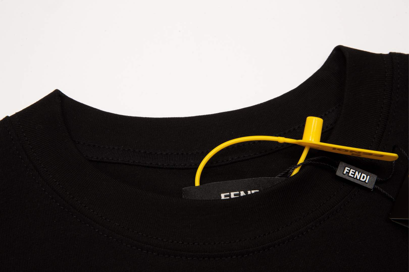 Fendi Unisex T Shirt XS-L