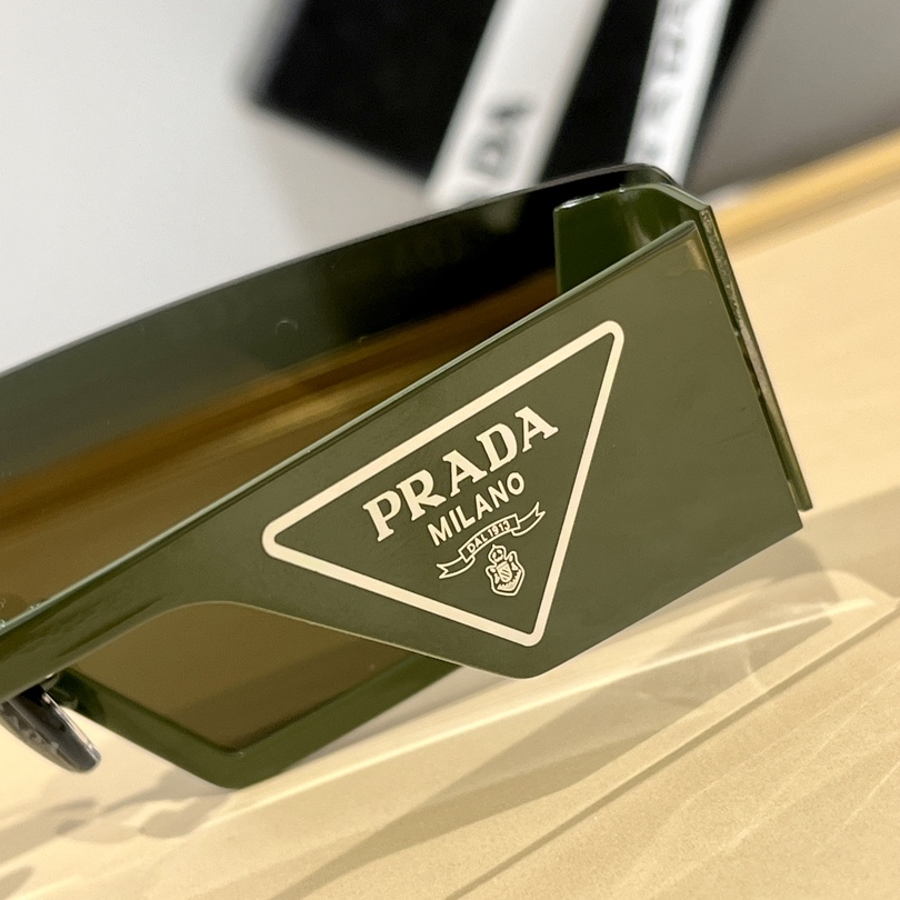 Prada Runway sunglasses SPR58Z