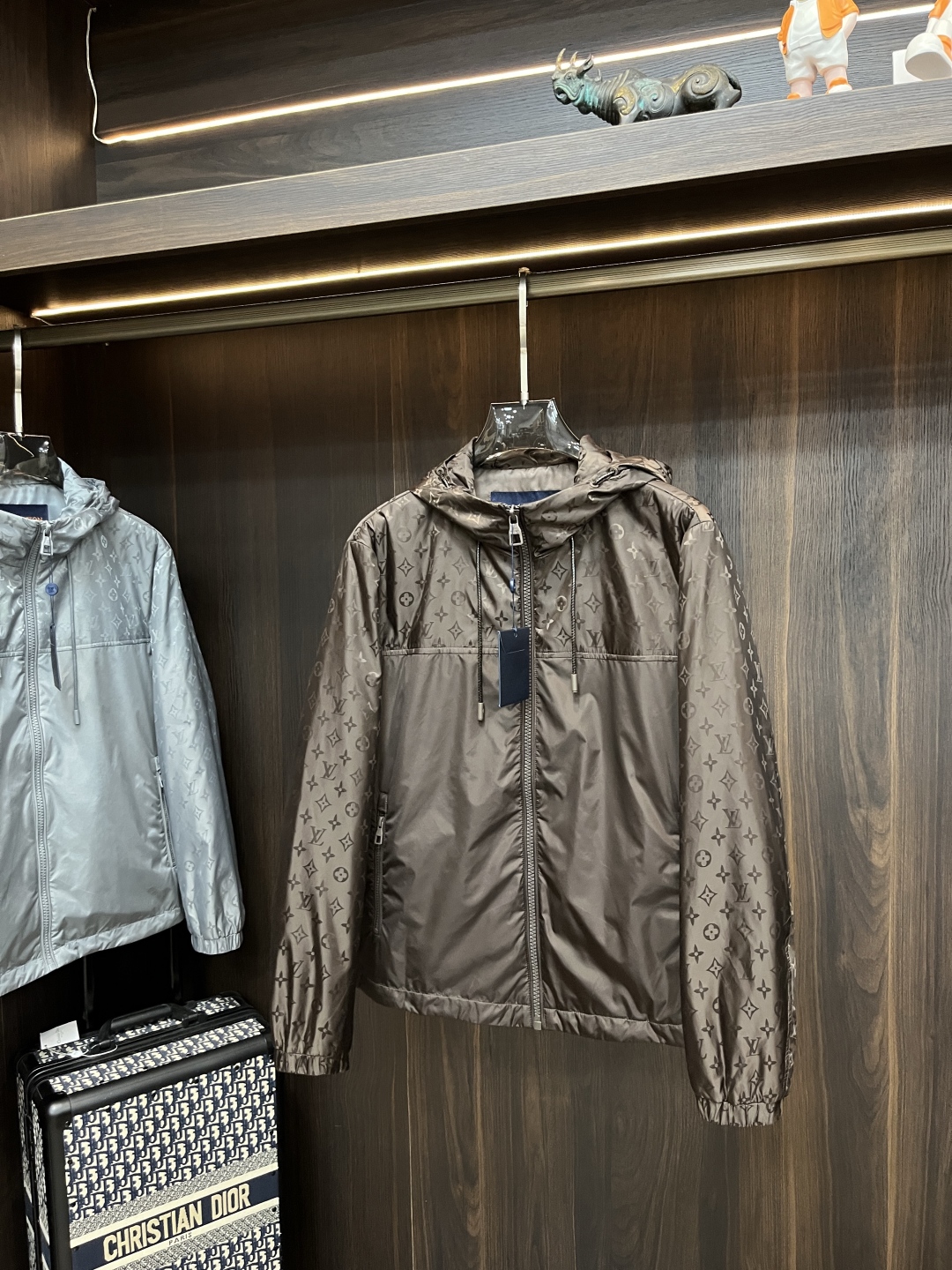 Louis Vuitton Unisex Jacket Size M-XXXL