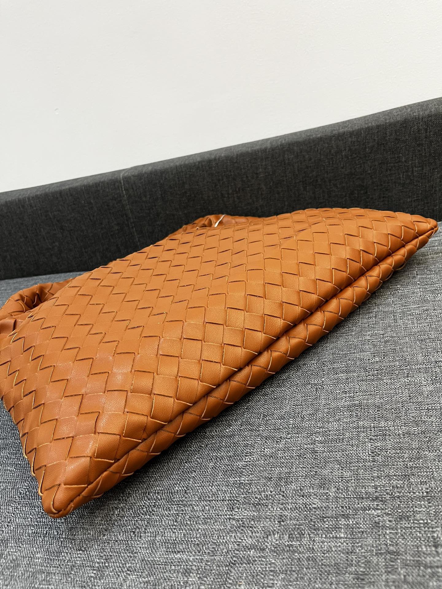 Bottega Veneta HO Shoulder Bags 40*24cm