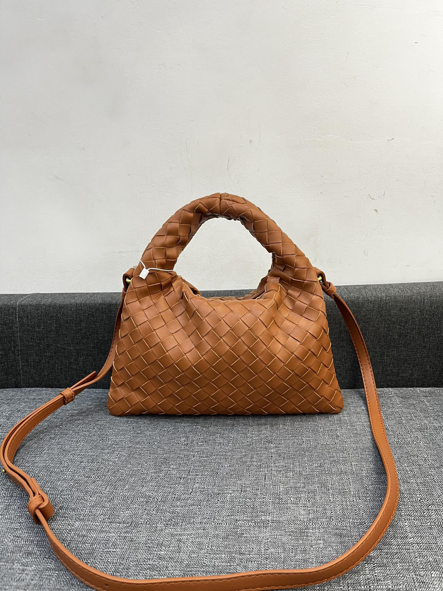 Copy Bottega Veneta HO Shoulder Bags 28*17cm