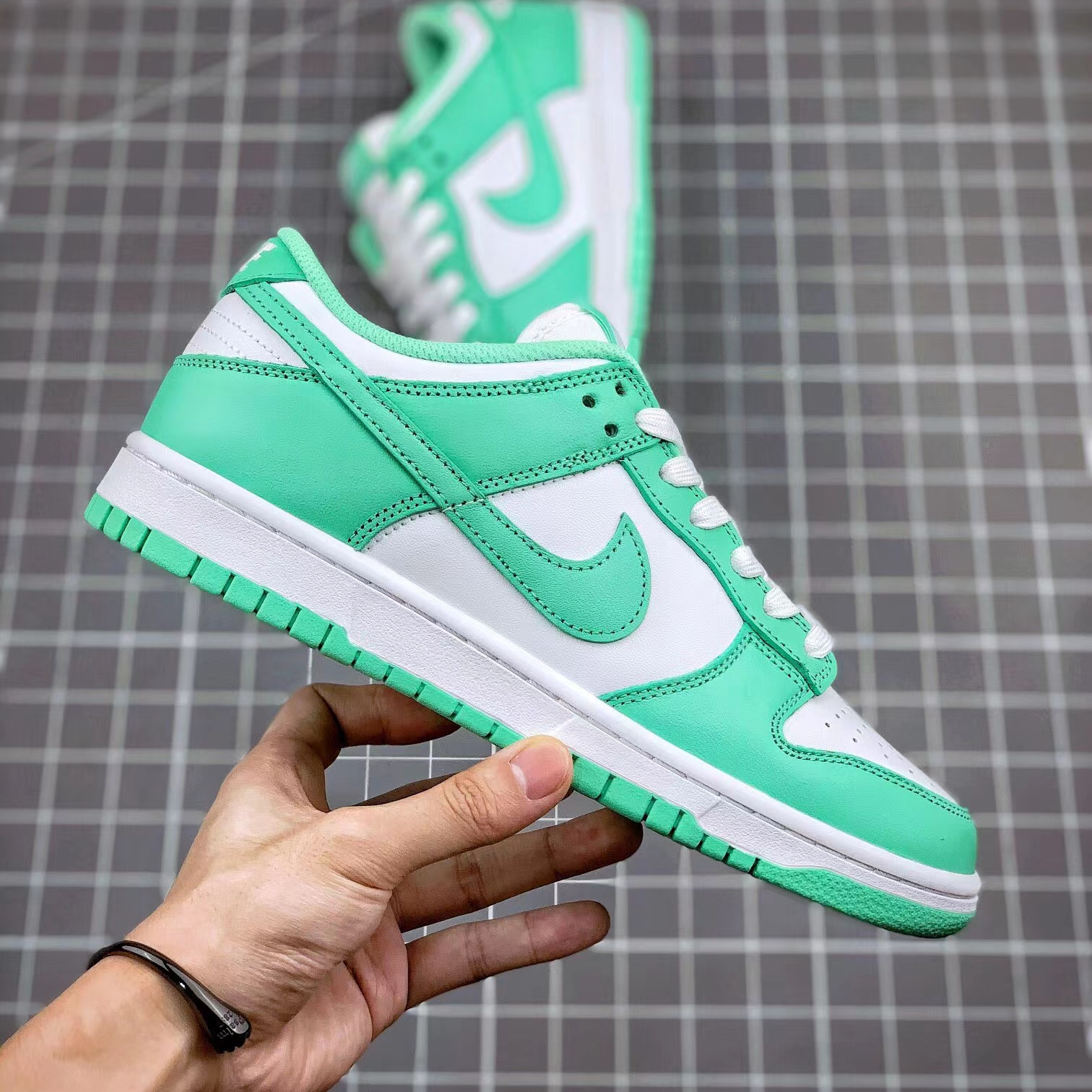 Nike SB Dunk Low Sneakers Shoes Green Mens/Women 36 - 46