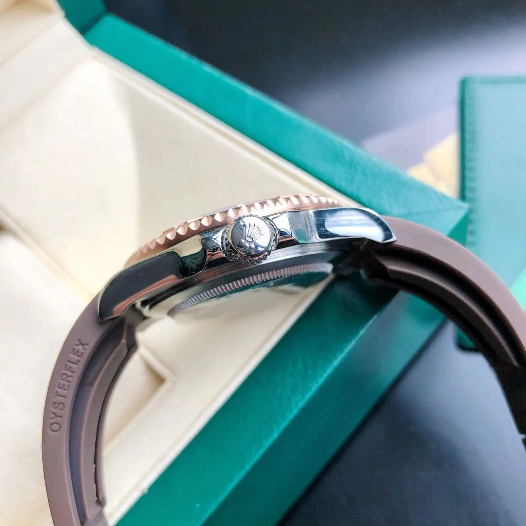 YACHT-MASTE EVEROSE GOLD BROWN DIAL RUBBER