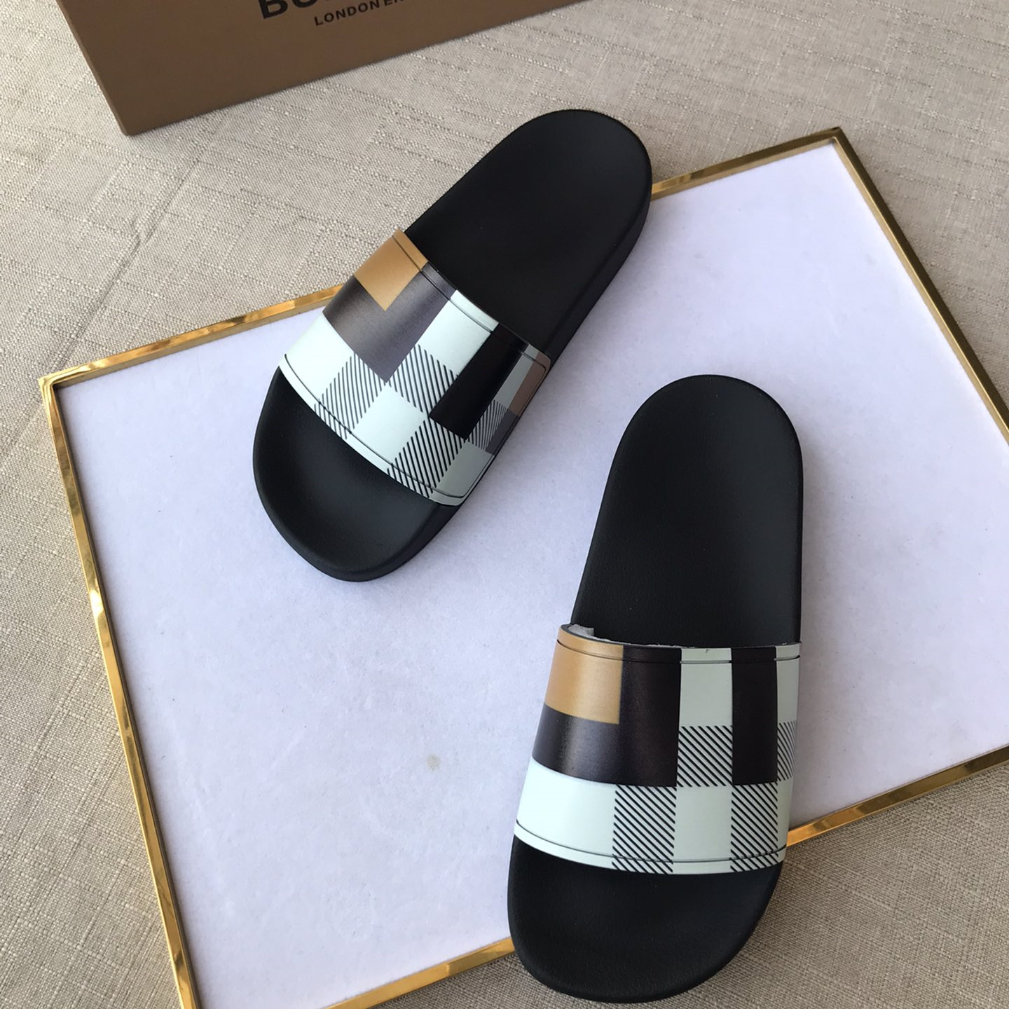 Burberry Mens Women Sandals Gr. 36-46