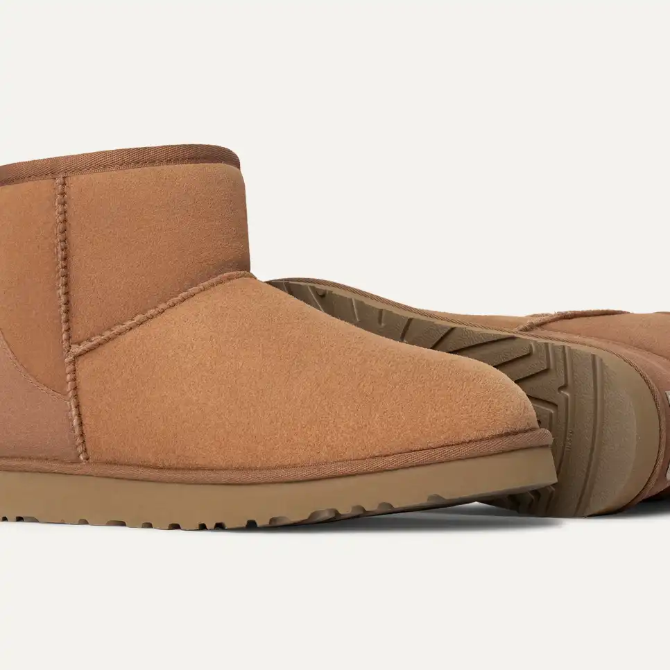 UGG Men's Classic Mini