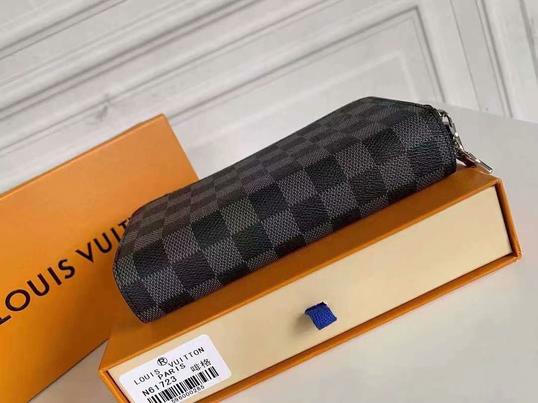 Louis Vuitton Men Wallet M61723 19*10*4cm