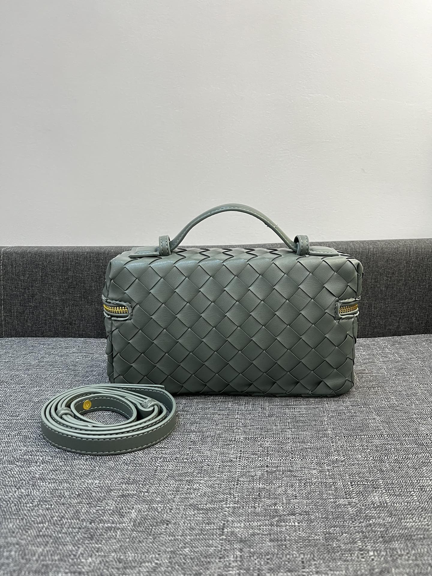 Bottega Veneta Vanity Case Shoulder Bags 24*13*6cm