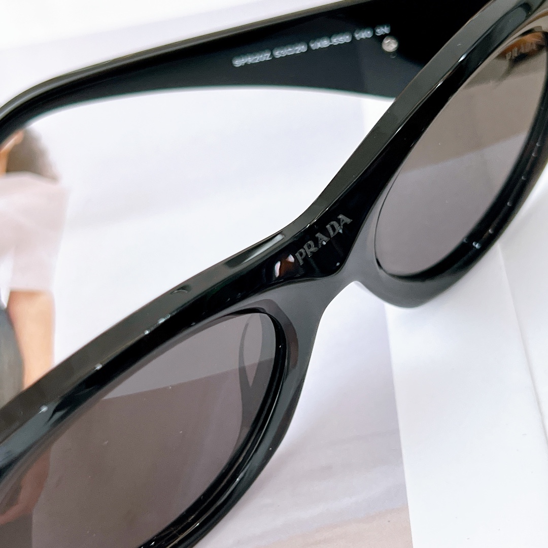 Prada Symbole sunglasses SPR20Z