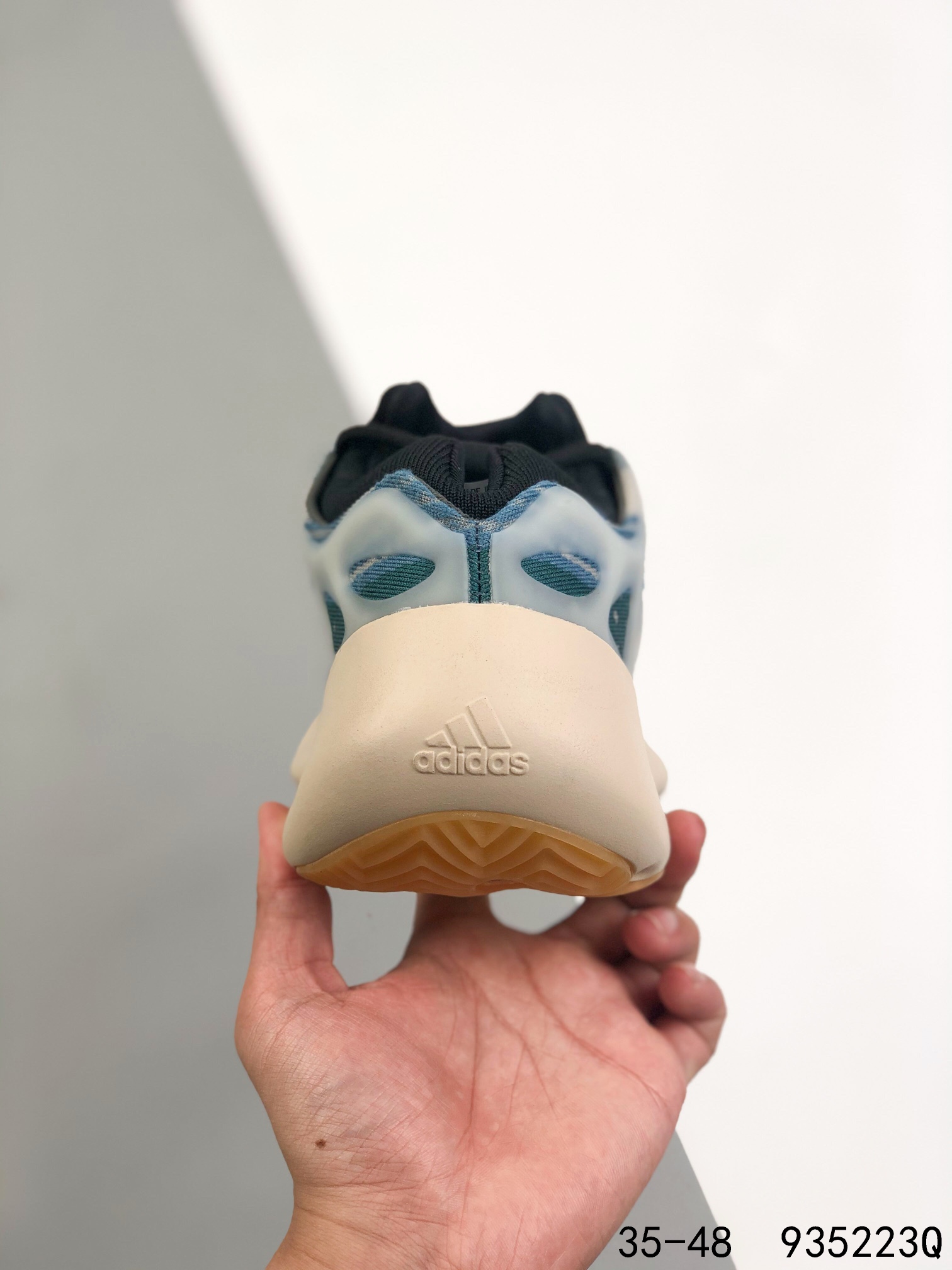 Yeezy 700 V3 Mens/Women's Sneakers Shoes 35 - 48