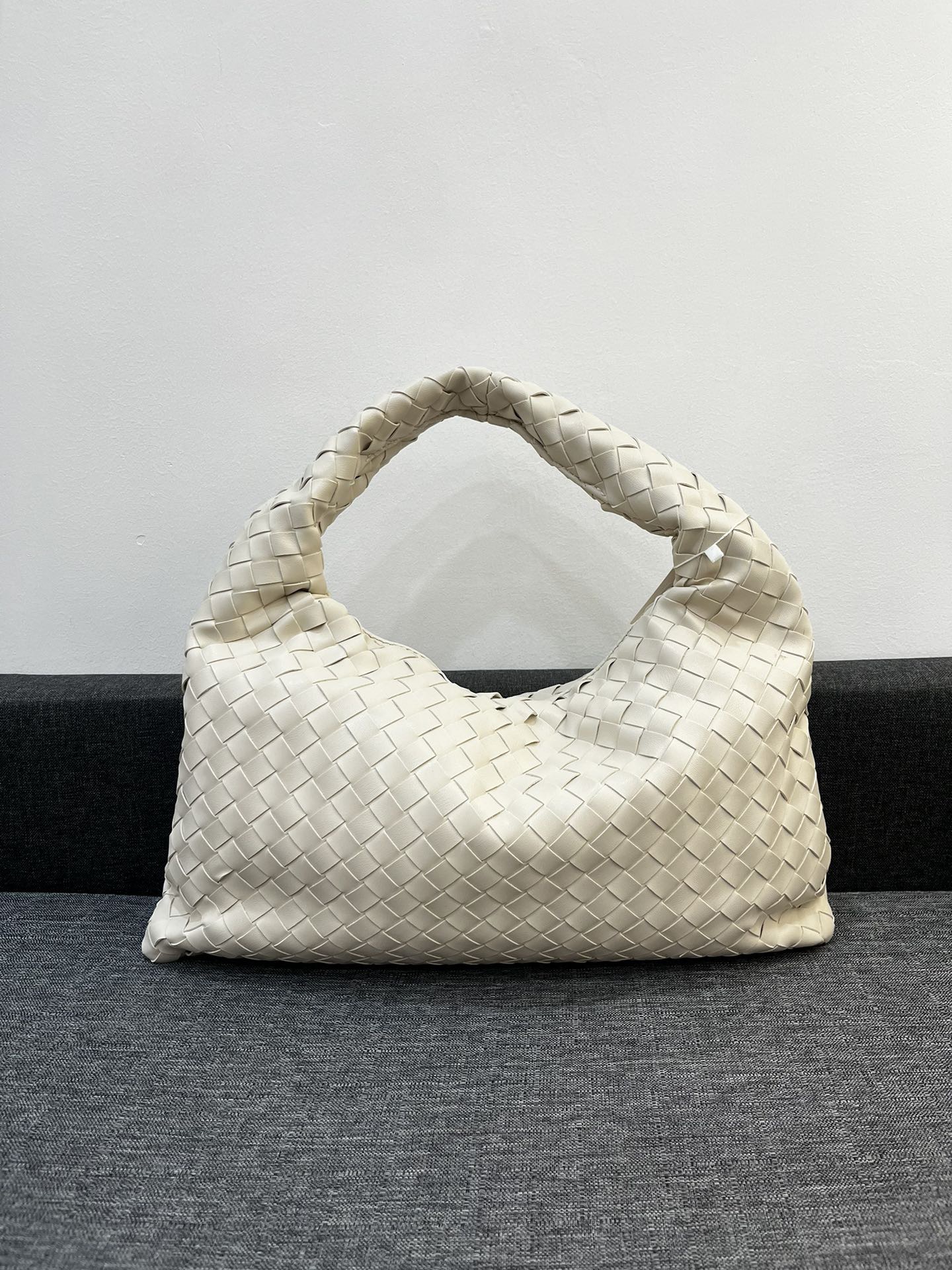 Bottega Veneta HO Shoulder Bags 40*24cm