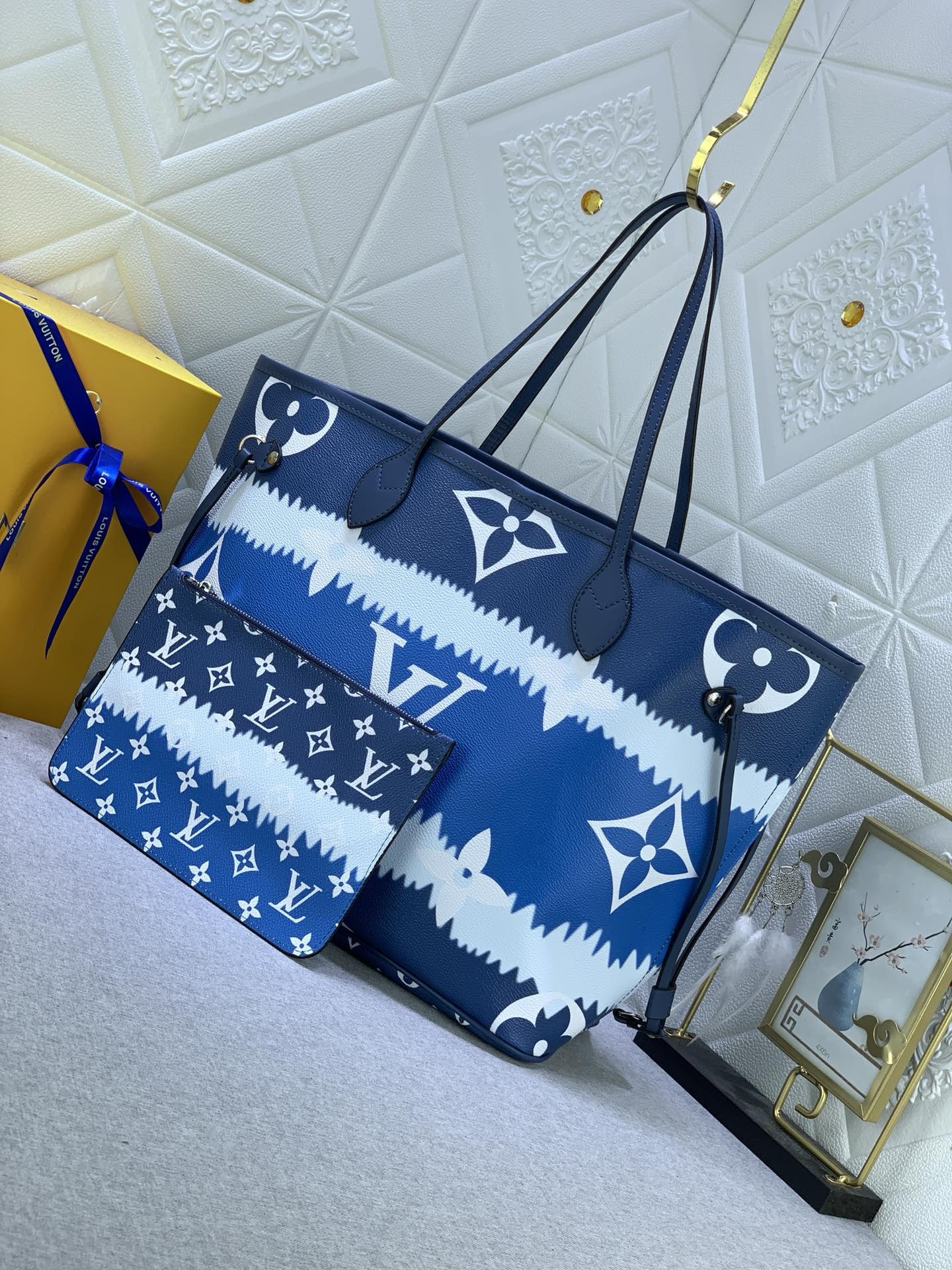 Louis Vuitton Shopping Bags 31*28.5*17cm