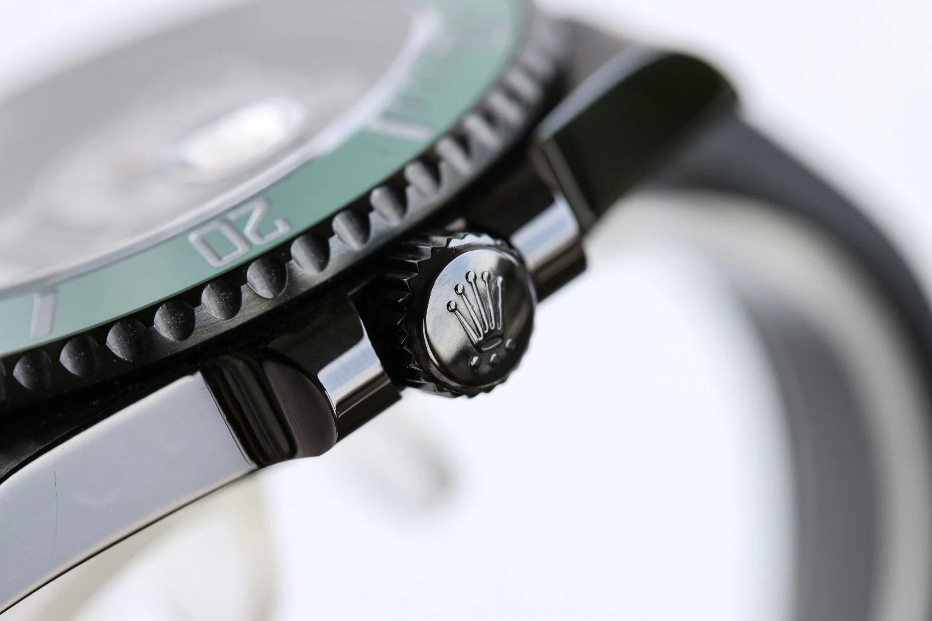 SUBMARINER DATE 40MM CUSTOM GREEN BEZEL BLACK BEAR DIAL