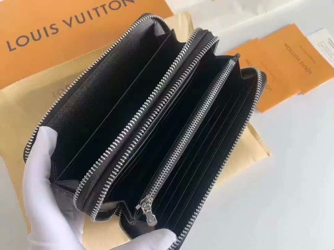 Louis Vuitton Men Wallet M61723 19*10*4cm