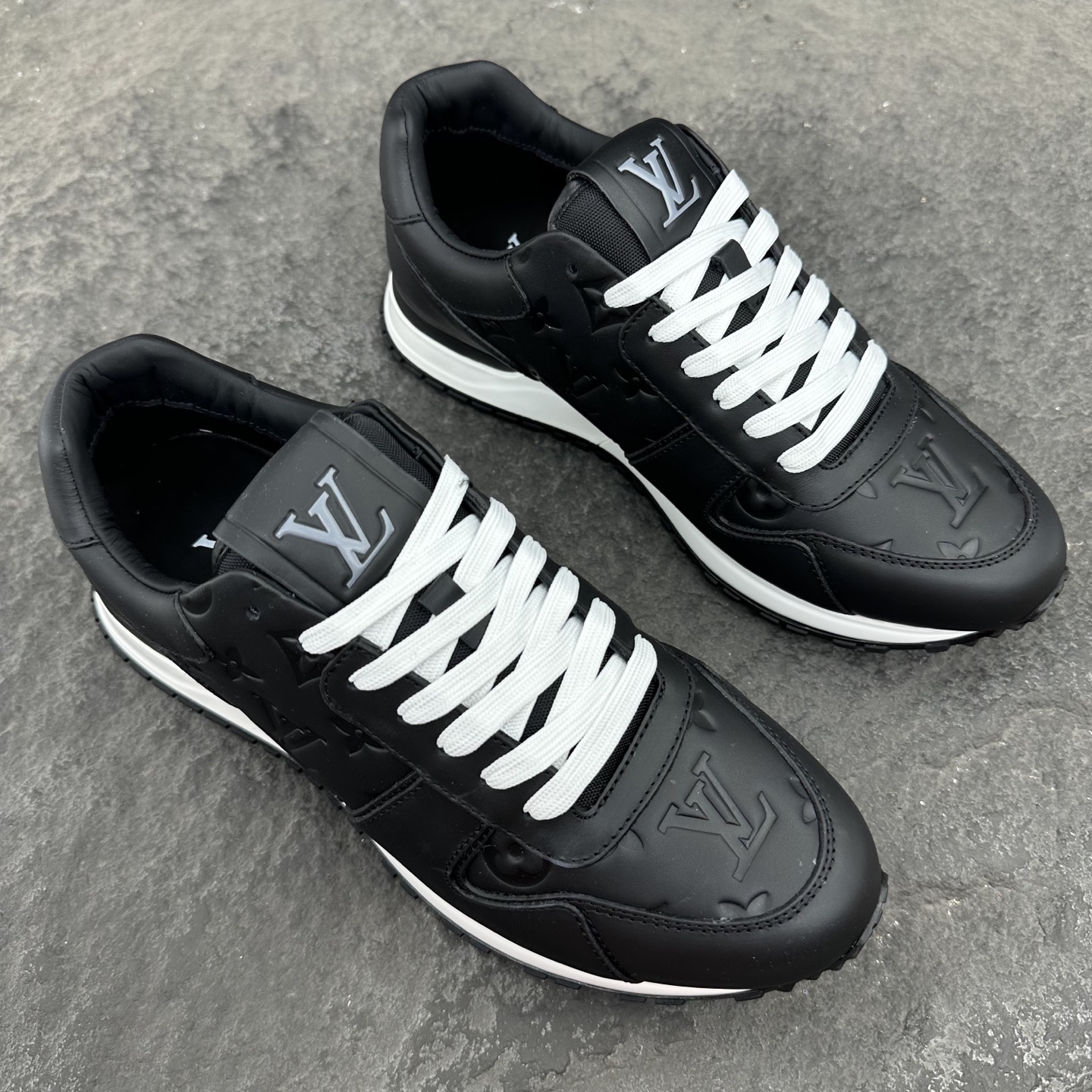 Louis Vuitton Run Away Sneaker For Men Size 39-46