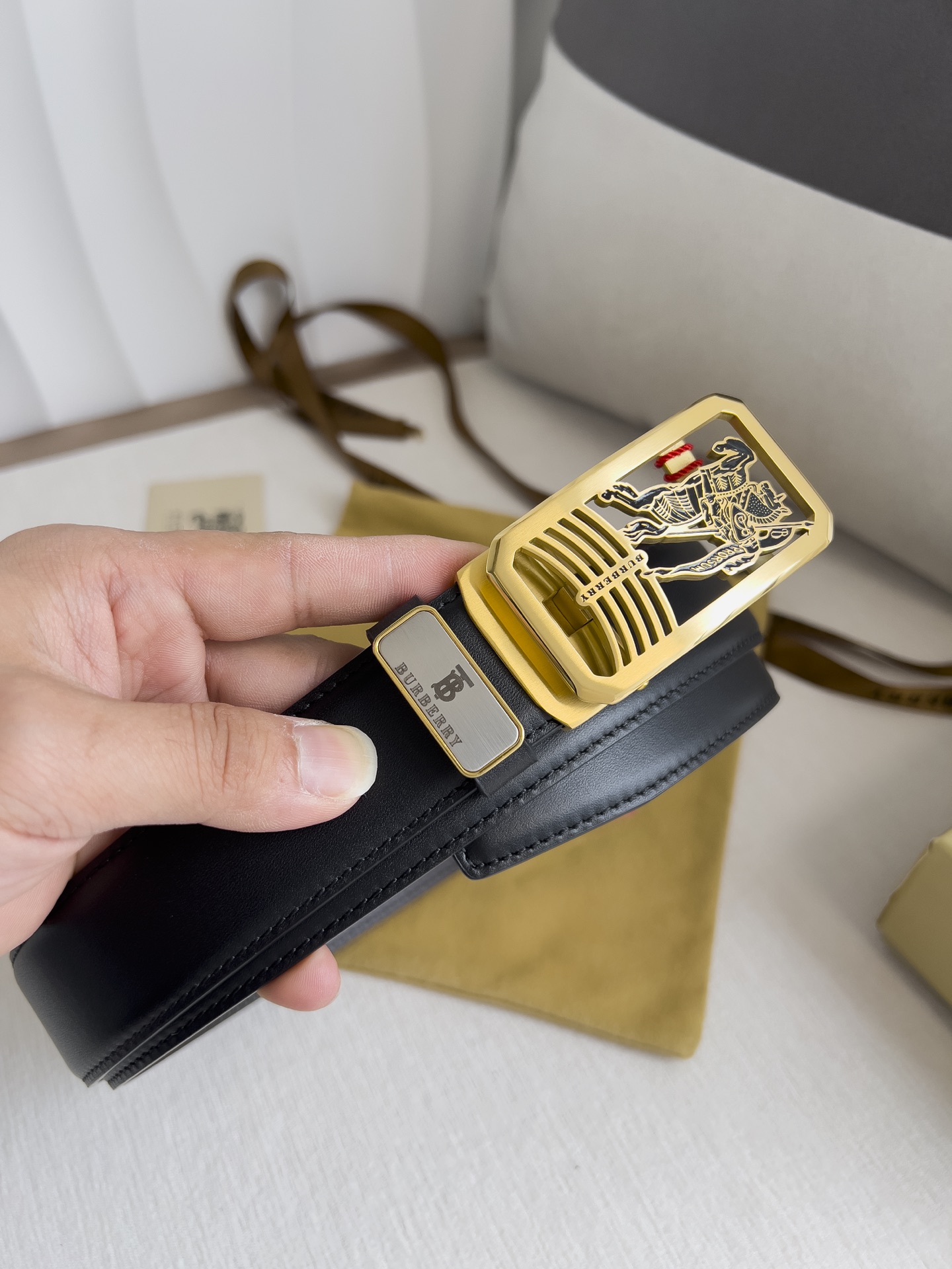 Burberry Men Belt Width 3.5cm