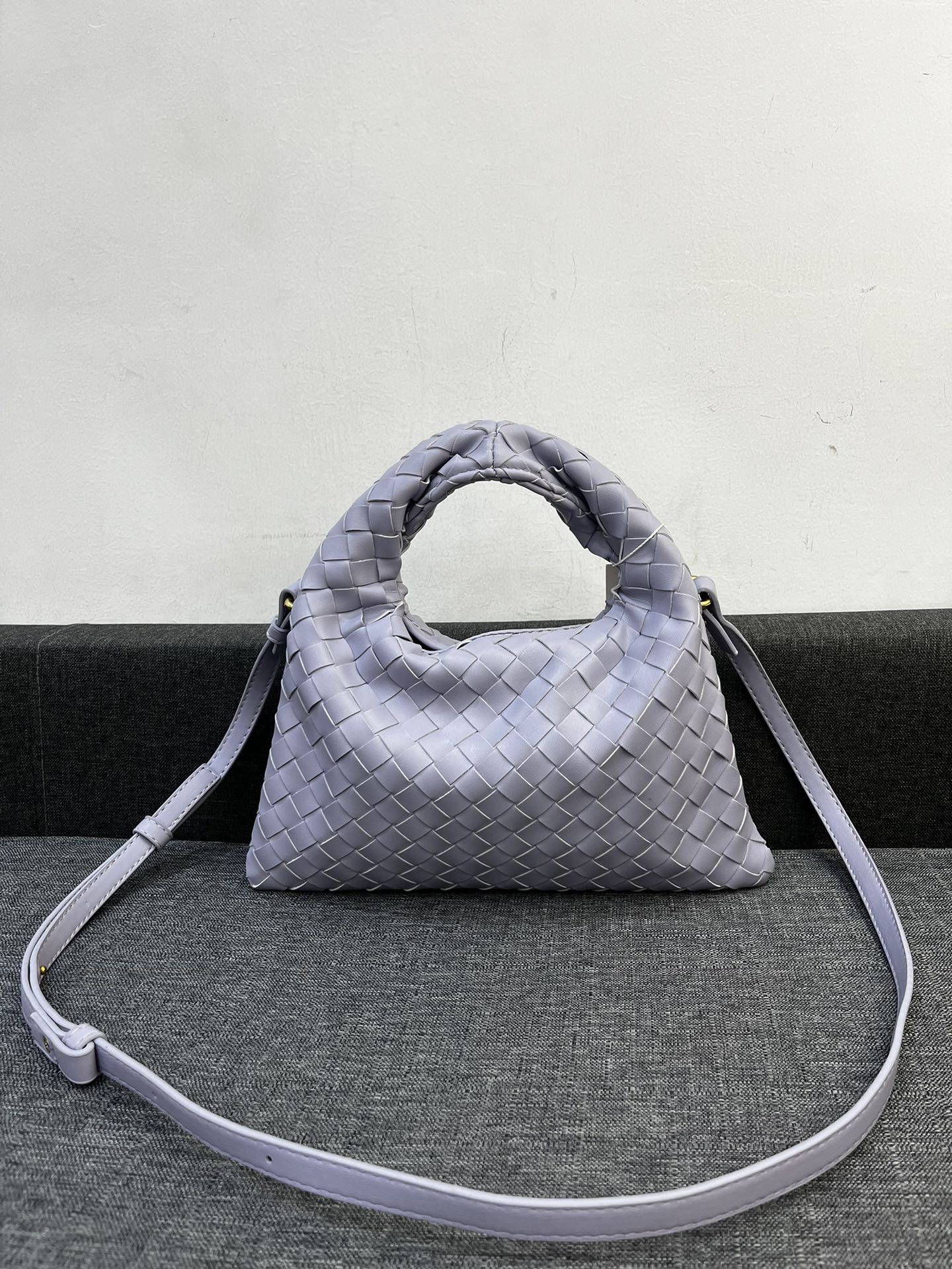 Bottega Veneta HO Shoulder Bags 28*17cm