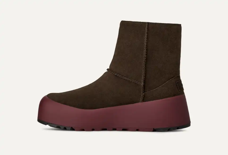 UGG Women's Classic StreetScape
