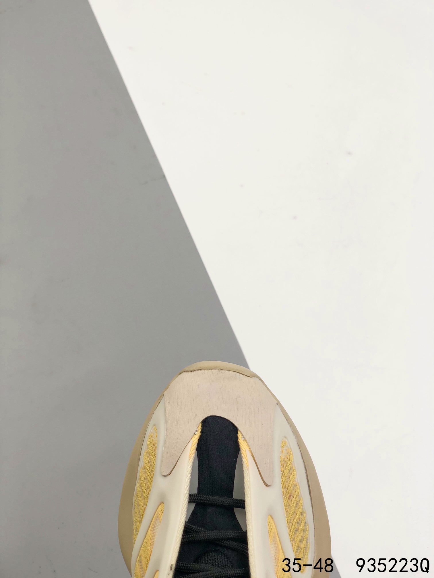 Yeezy 700 V3 Mens/Women's Sneakers Shoes 35 - 48