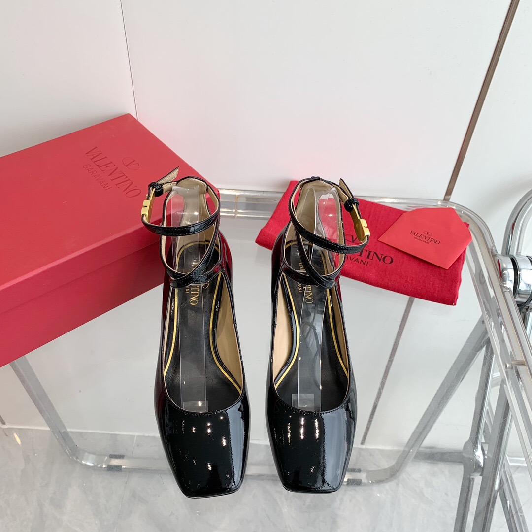 Valentino Garavani Tan-Go Patent Leather Pumps Size 35-41 3-Color