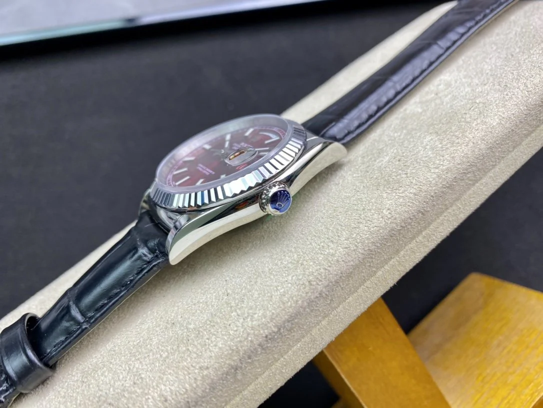 DAY-DATE 41MM STAINLESS STEEL RED DIAL