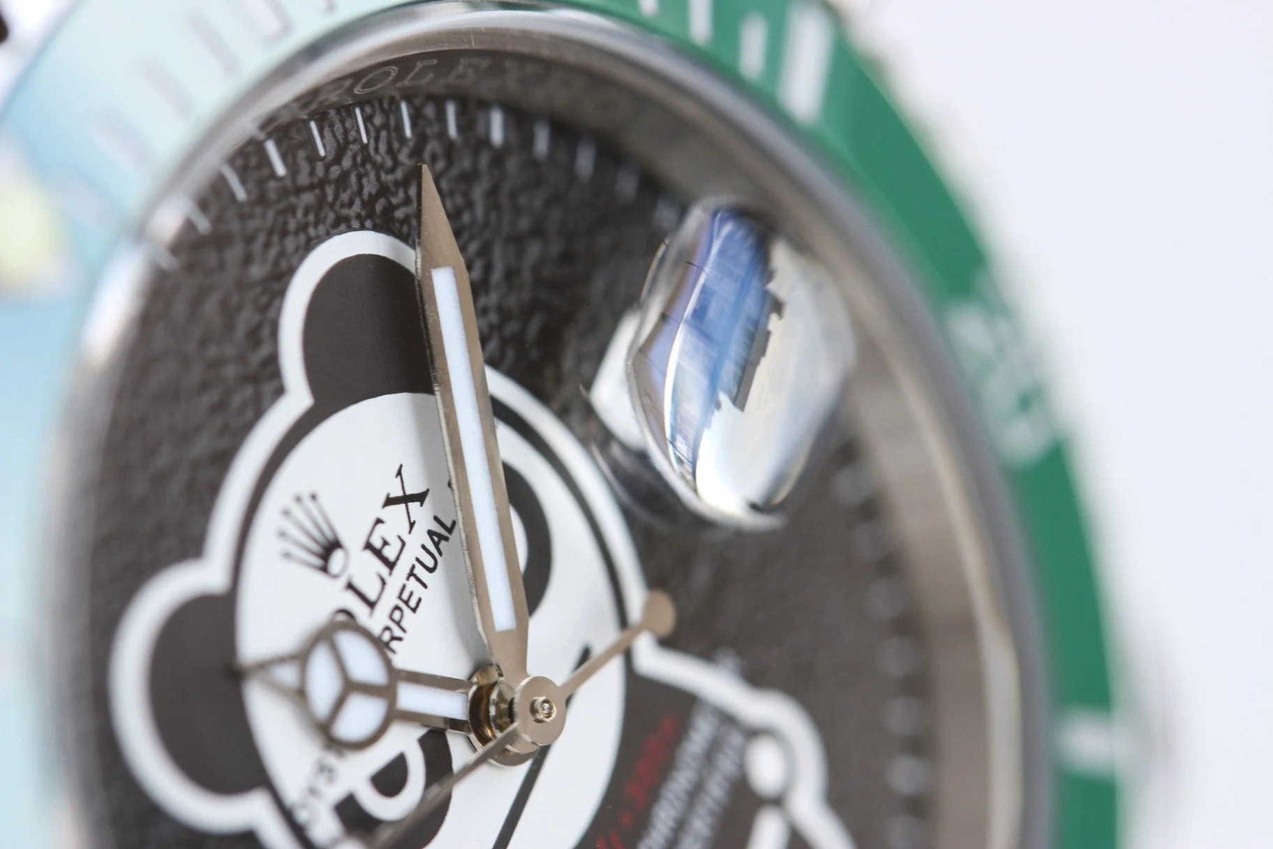 SUBMARINER DATE 40MM CUSTOM STEEL GREEN BEZEL BLACK BEAR DIAL