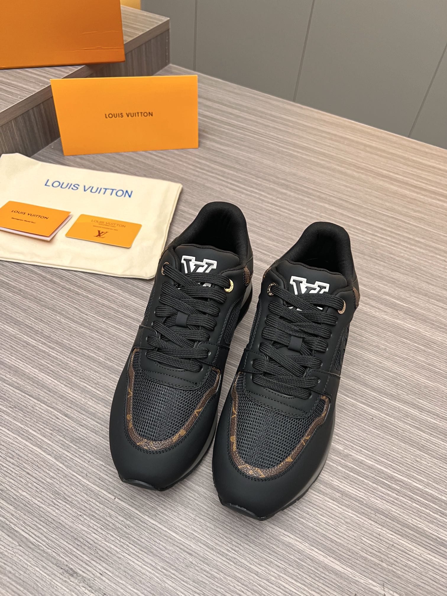 Louis Vuitton 2024ss Runaway Sneaker Size 40-46