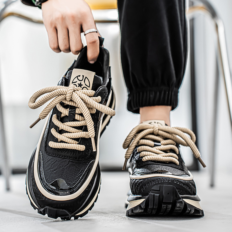 2026 Spring New Men's Shoes Comfortable Leather Surface Height Increase Versatile Fashion Retro Explosive Casual Trendy Shoes